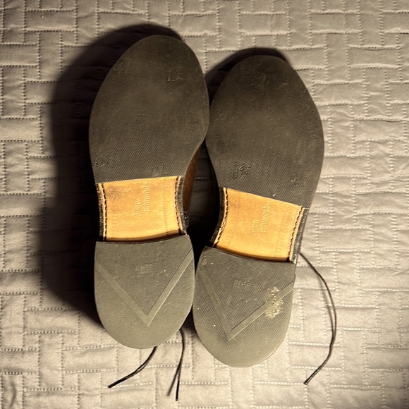 Allen Edmond’s Men’s Strand Cap-toe Oxford Dress Shoe. Size: Male US 9 - Picture 4 of 8